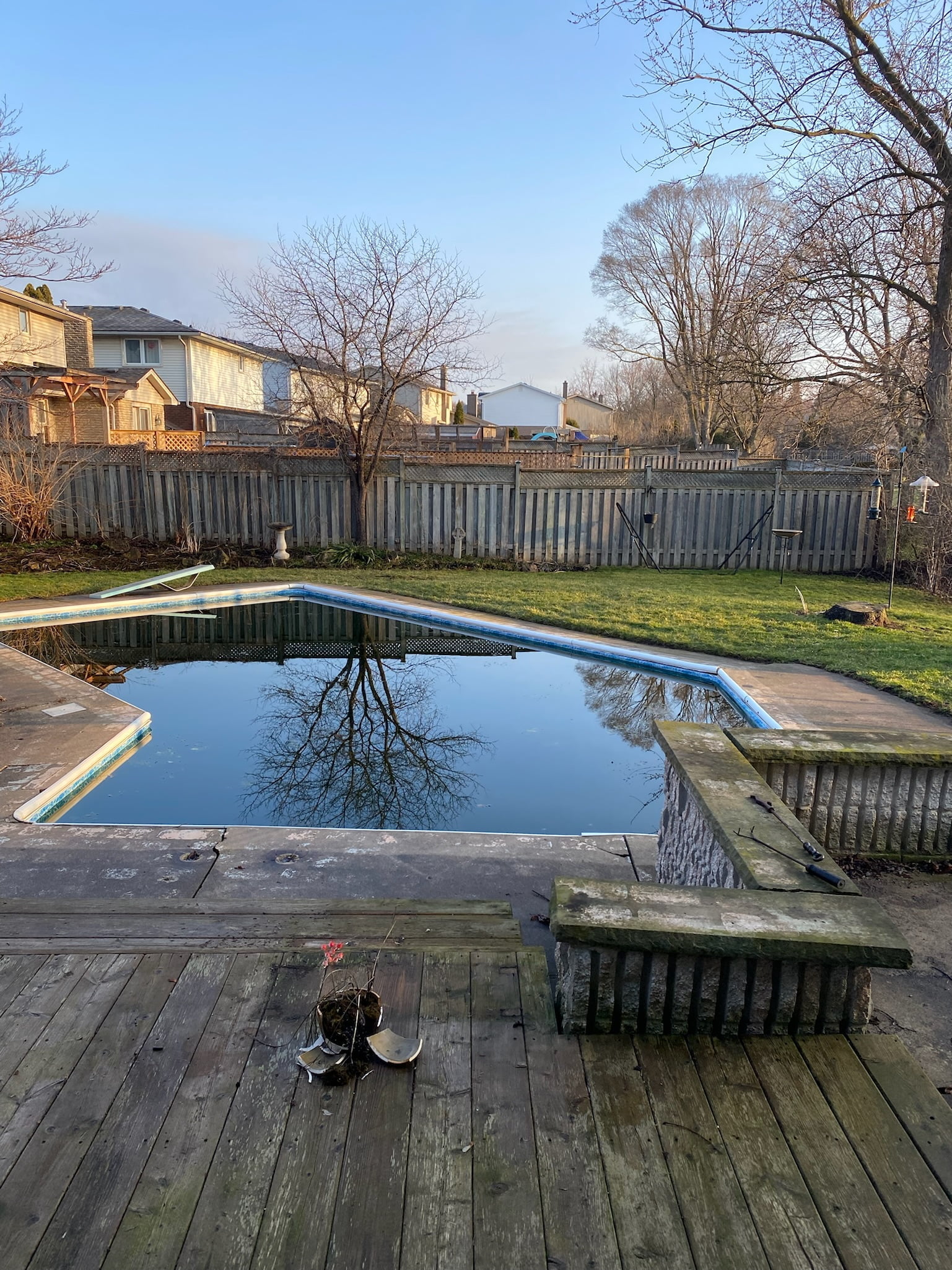 01-01 Barclay old pool