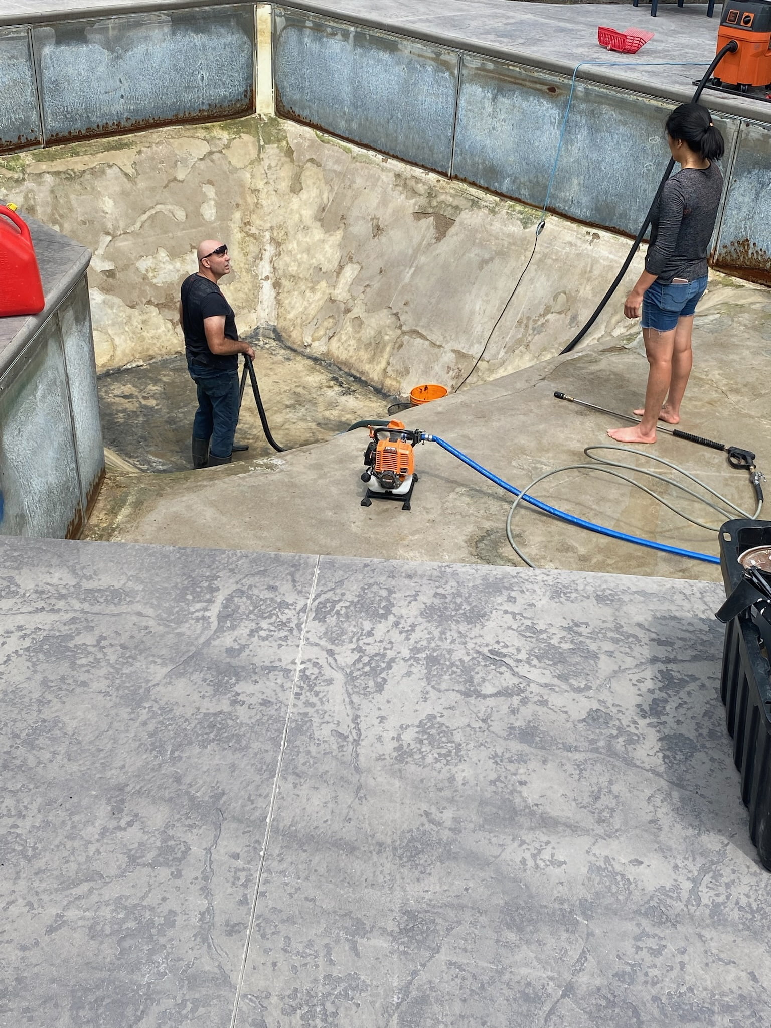 01-10 Barclay concrete pool refurbishment
