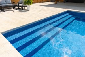 vinyl-pools-vs-concrete-pools-in-2026